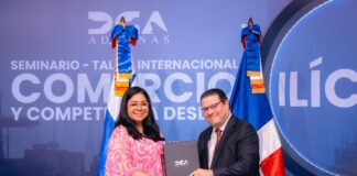 Soraya Valdivieso, titular de la Autoridad Nacional de Aduanas (ANA) de Panamá y Eduardo Sanz Lovatón, director general de Aduanas.